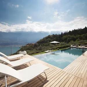 https://residence-relais-ca-dellera.it-lombardy.com